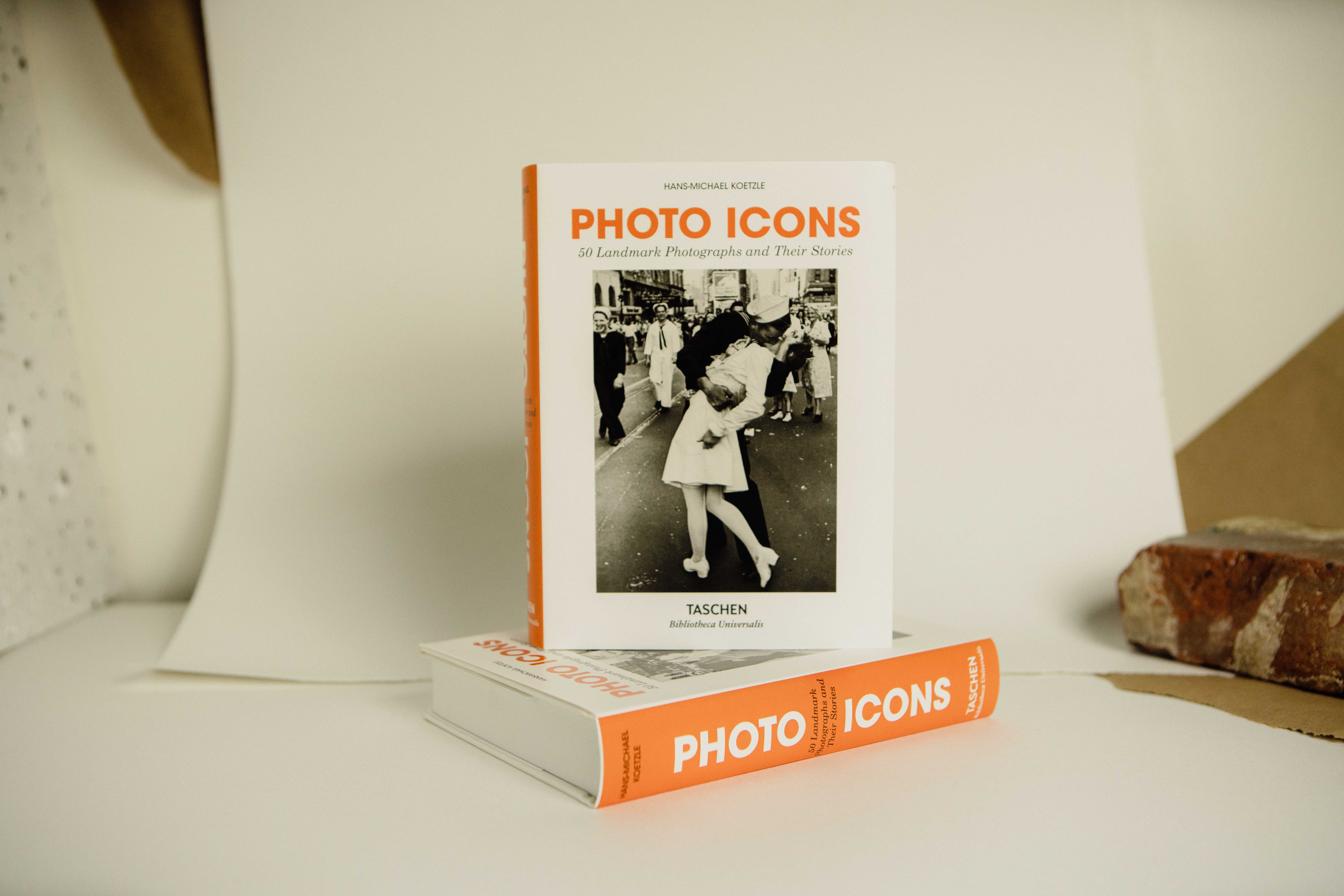 50 Photo Icons 写真集 洋書 HS5RURWSKOUTSQYNJB2PIRSH.jpeg